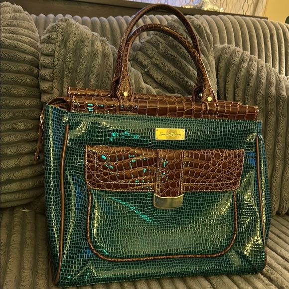 Samantha Brown Handbags - Samantha Brown Carry On Weekender Elegant Brown & Green Croc Embossed Satchel